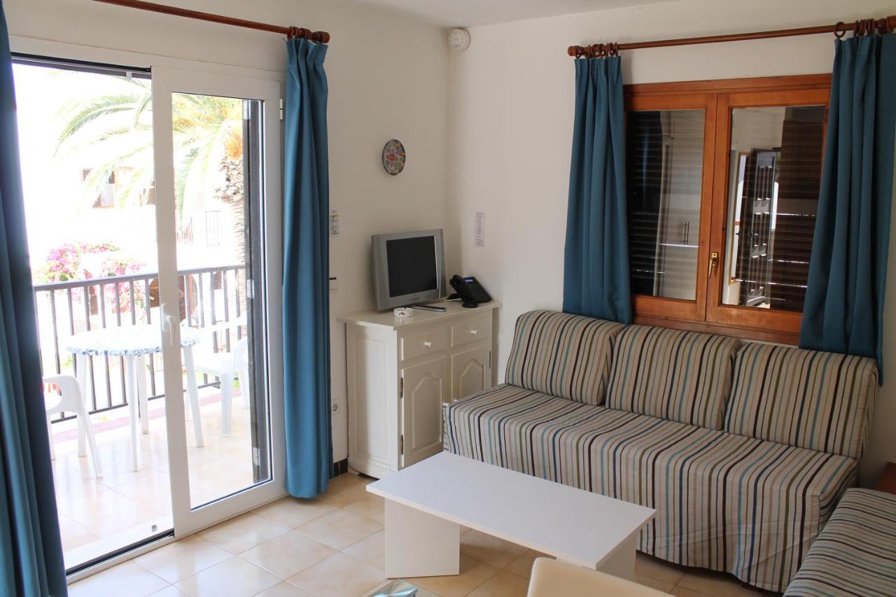 Apartaments Talayot Cala'N Blanes  Екстер'єр фото